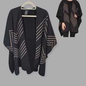 Ike Behar Black Beige Reversible Ponco Wrap Sweater Geometric  Womens One Size